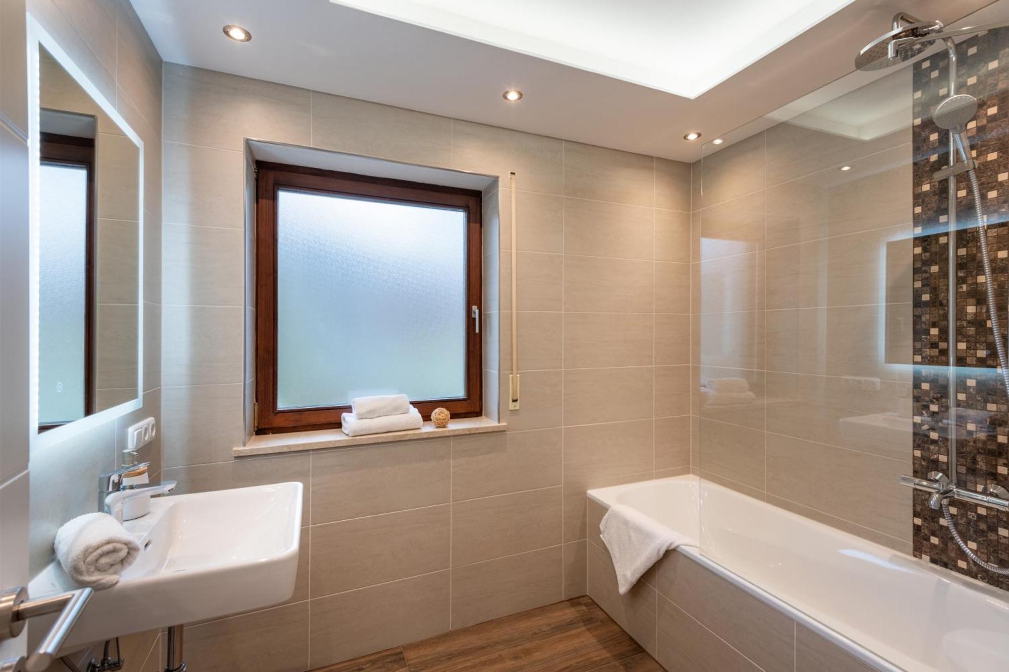 Ferienhaus Wildbarren - Alpenmagie Suites Oberaudorf Bagian luar foto